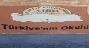 Okul duvarı
